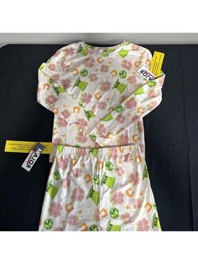 Girls St. Patricks 2 pc. Snug Fit Pajama Size L 10/12 (500)